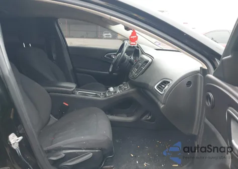 2015 Chrysler 200 Limited z USA, uszkodzony, nr VIN 1C3CCCAB6FN708372